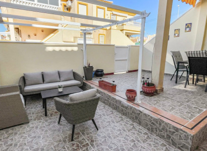 Villa - Återförsäljning - Orihuela Costa - Playa Flamenca