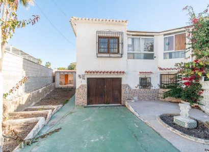 Villa - Återförsäljning - Orihuela Costa - Punta Prima