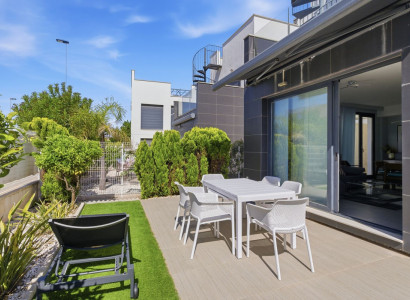Villa - Återförsäljning - Orihuela Costa - Punta Prima