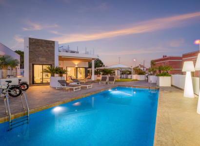 Villa - Återförsäljning - Orihuela Costa - Villamartin