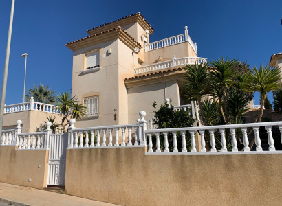 Villa - Återförsäljning - Orihuela Costa - Villamartin