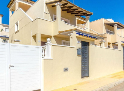 Villa - Återförsäljning - Orihuela Costa - Villamartin
