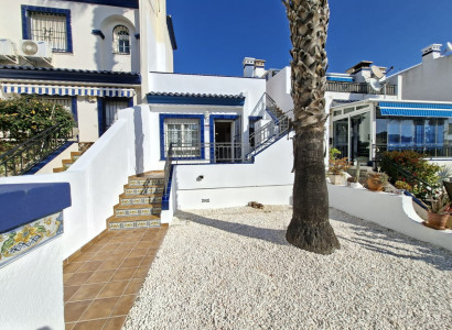 Villa - Återförsäljning - Orihuela Costa - Villamartin