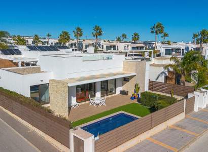Villa - Återförsäljning - Orihuela Costa - Vistabella Golf