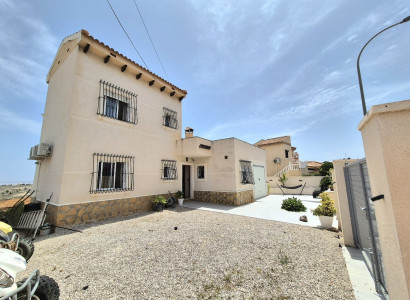 Villa - Återförsäljning - San Miguel de Salinas - 43113