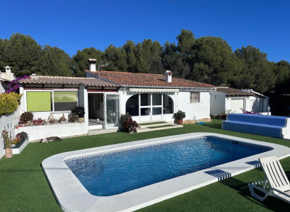 Villa - Återförsäljning - Teulada - Moraira