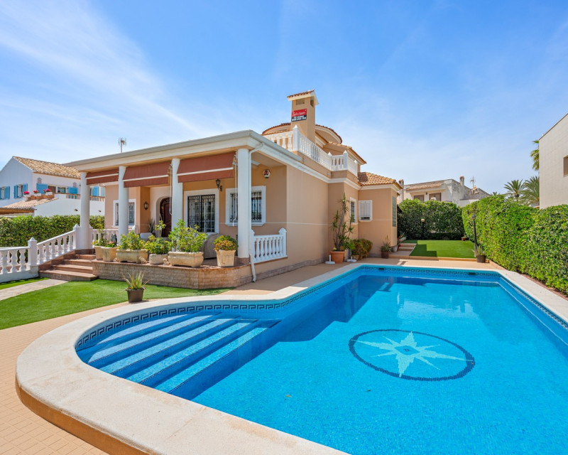 Villa · Återförsäljning · Torrevieja · La Mata