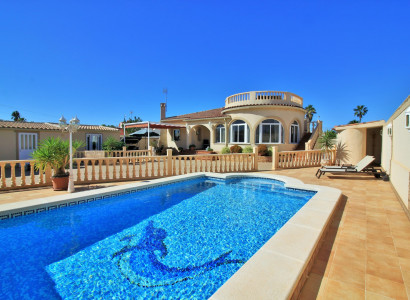 Villa - Återförsäljning - Torrevieja - La Siesta