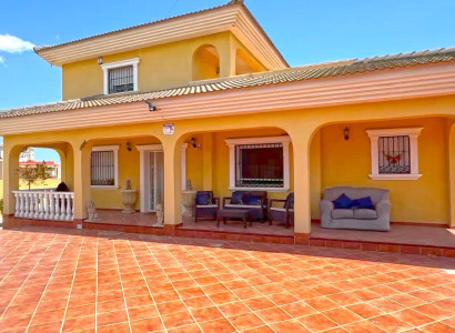 Villa - Återförsäljning - Torrevieja - Los Balcones - Los Altos del Edén