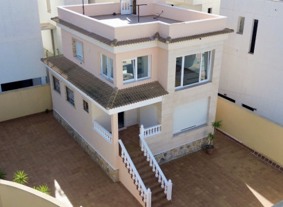 Villa - Bruktbolig - Orihuela Costa - 84420