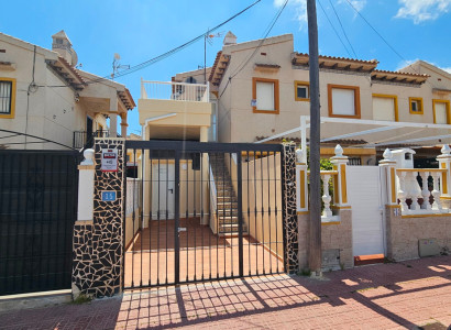 Villa - Bruktbolig - Orihuela Costa - Playa Flamenca