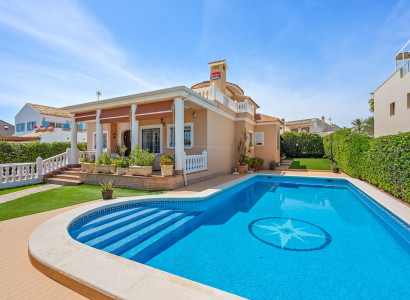 Villa - Bruktbolig - Torrevieja - La Mata