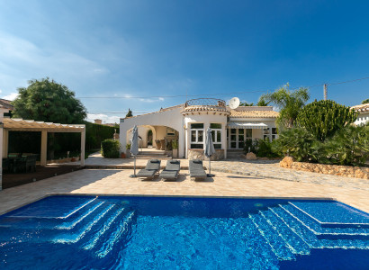 Villa - Resale - Campoamor - Lomas de Don Juan