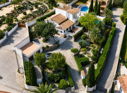 Villa - Resale - Denia - Denia Centro
