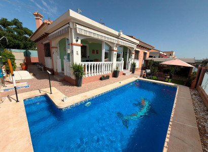 Villa - Resale - Los Montesinos - Los Montesinos Centro