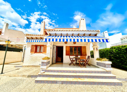 Villa - Resale - Orihuela Costa - La Zenia