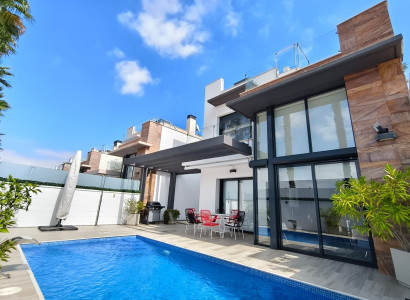 Villa - Resale - Orihuela Costa - Lomas de Cabo Roig