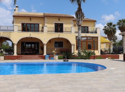 Villa - Resale - Orihuela Costa - Orihuela Centro