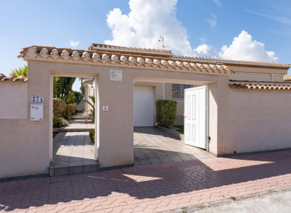Villa - Resale - Orihuela Costa - Playa Flamenca