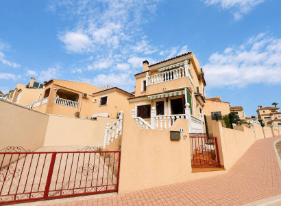 Villa - Resale - Orihuela Costa - Villamartin