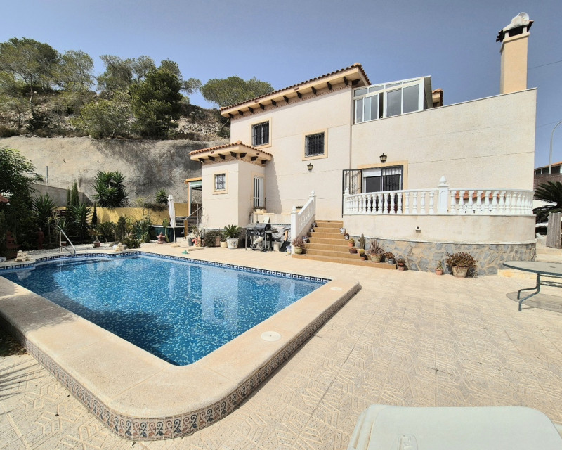 Villa · Resale · San Miguel de Salinas · Ciudad De Las Comunicaciones