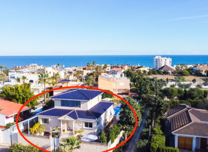 Villa - Resale - Torrevieja - La Mata