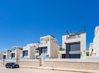 Villa - Resale - Torrevieja - Punta Prima
