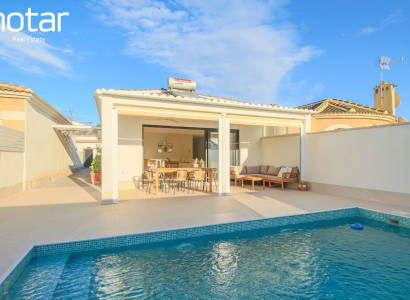 Villa - Resale - Torrevieja - Torrevieja