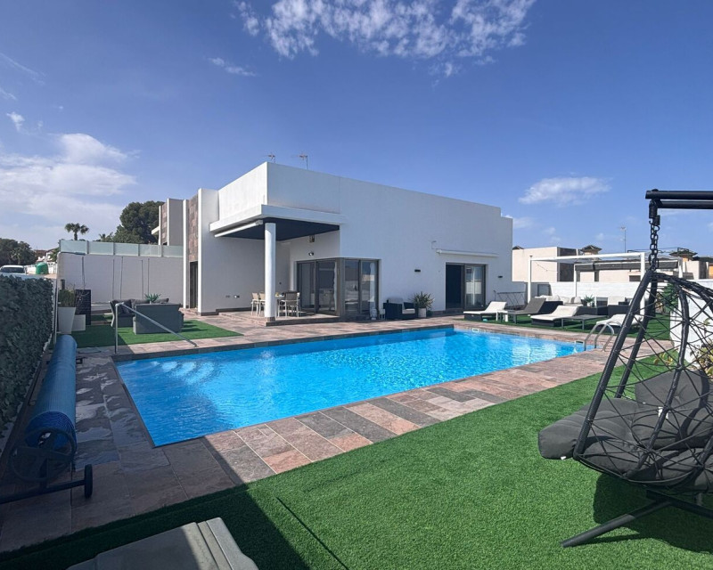 Villa · Resale · Villamartín · PAU 8