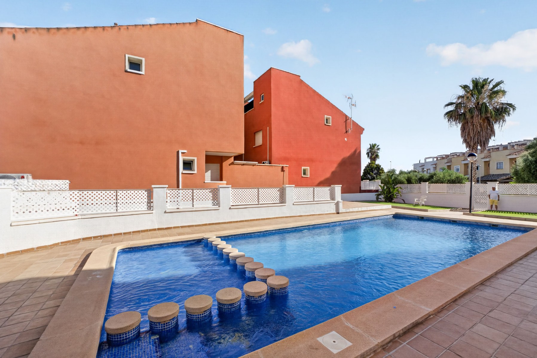 Fachadas residenciales en Bigastro, Alicante