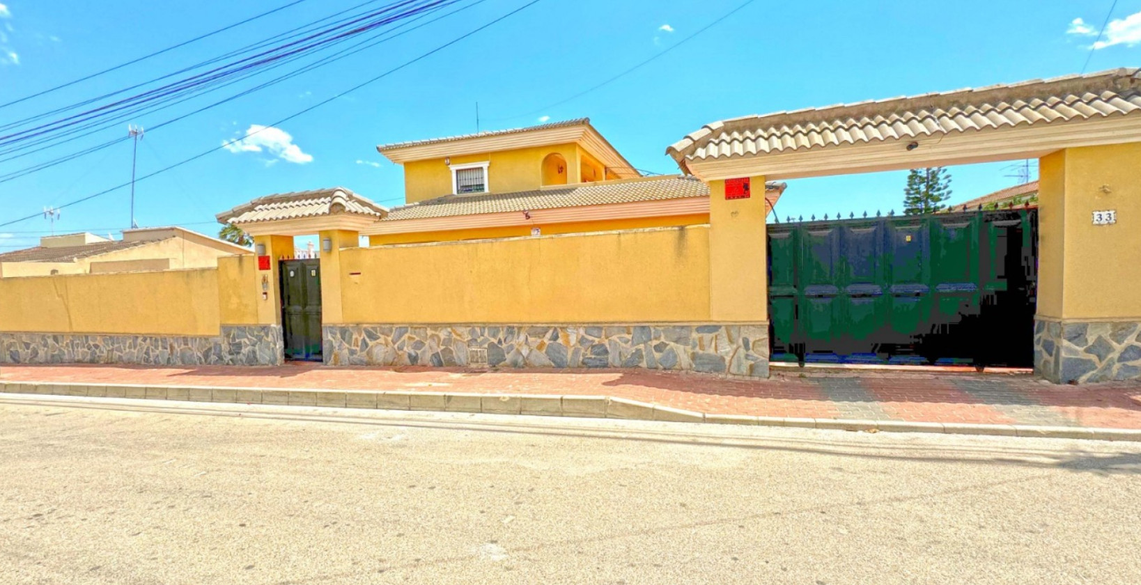 Resale - Villa - Torrevieja - Los Balcones - Los Altos del Edén