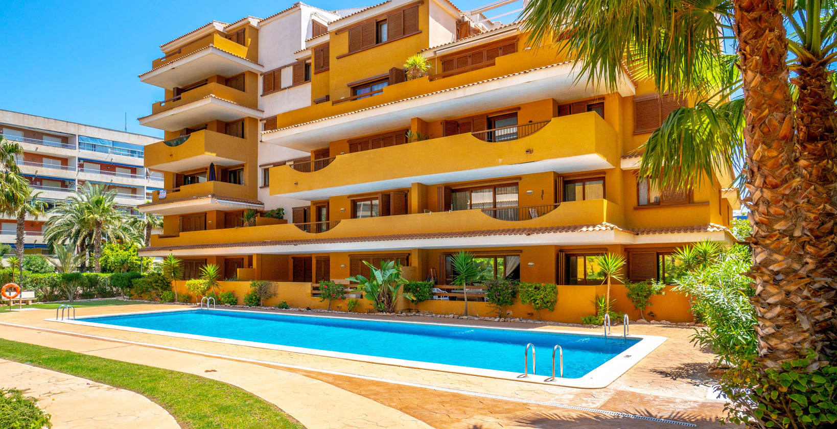 Resale - Apartment / flat - Torrevieja - La Entrada