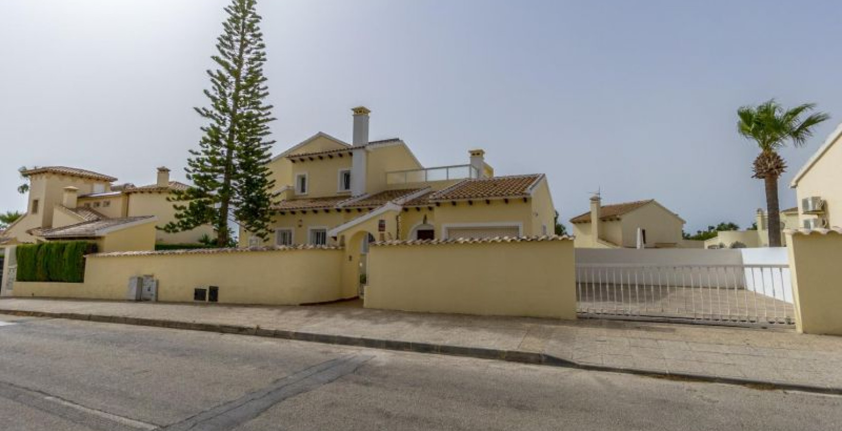 Återförsäljning - Villa - Orihuela Costa - Los Dolses, Villamartín