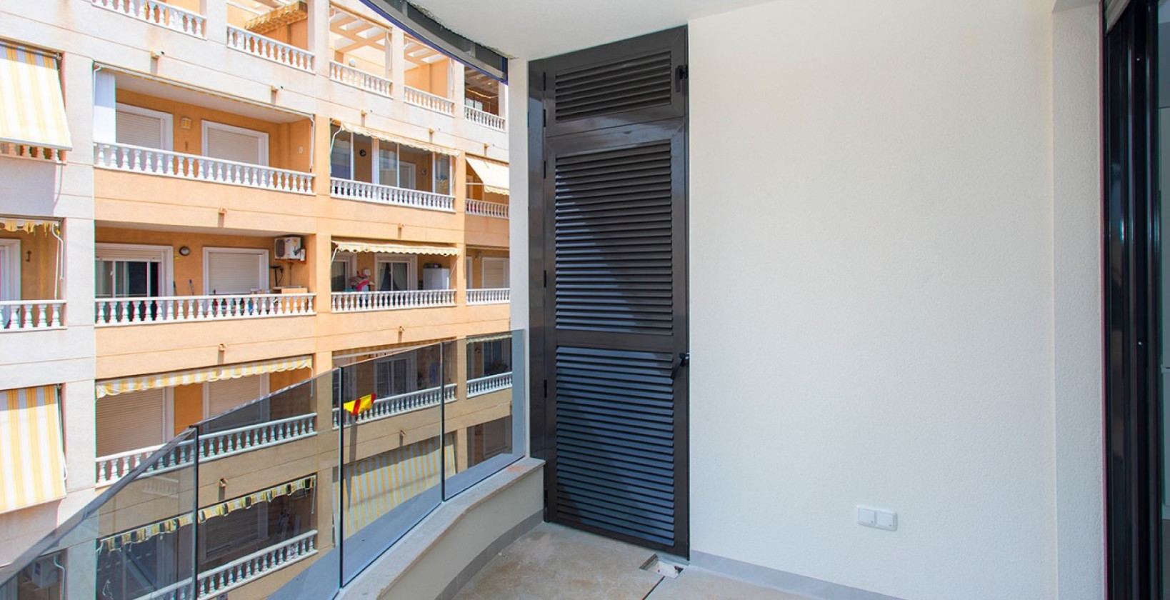 Resale - Apartment / flat - Torrevieja - Playa del Cura