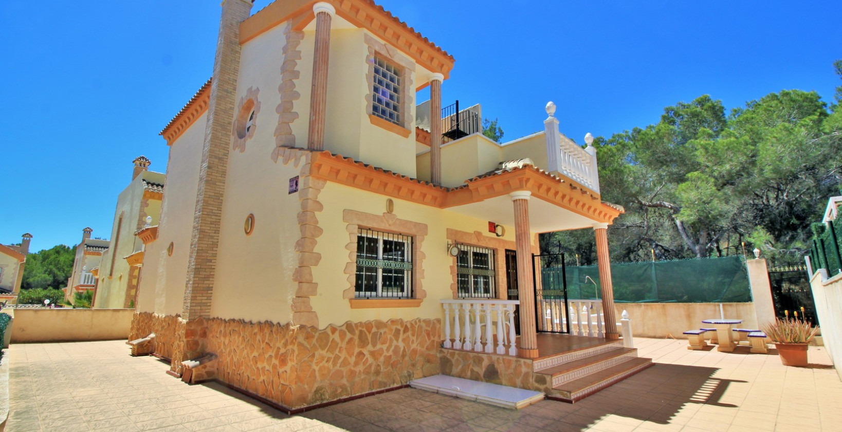 Resale - Villa - Villamartin - Los Dolses