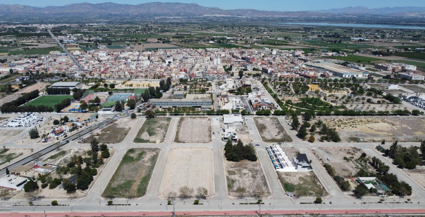 Nueva construcción  - Chalet - Dolores - polideportivo