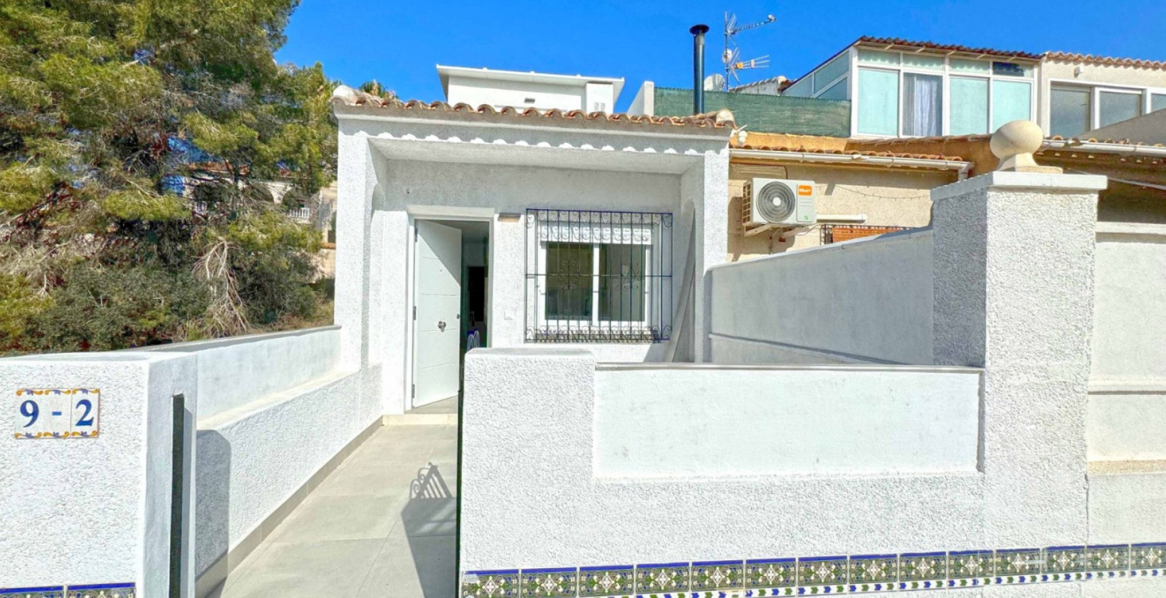 Resale - House - Orihuela Costa - Villamartín