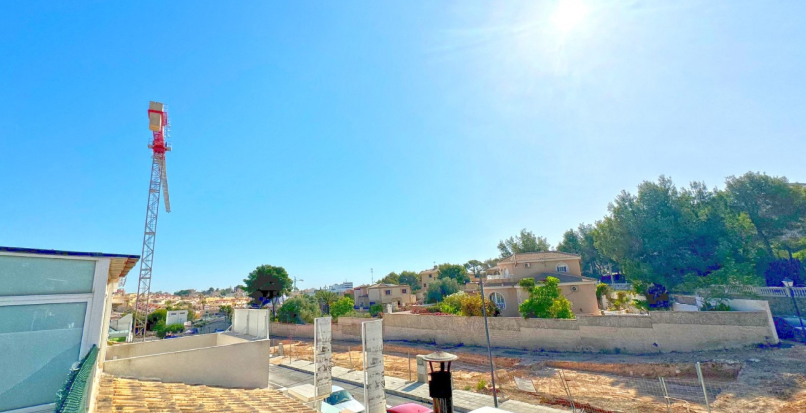 Resale - House - Orihuela Costa - Villamartín