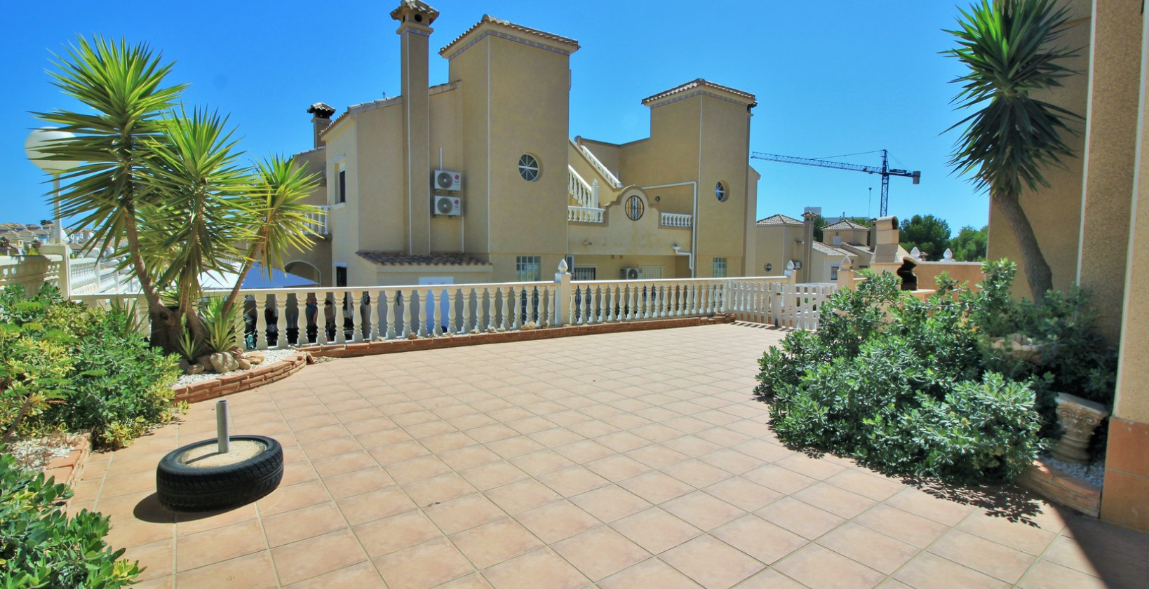 Resale - Townhouse - Villamartin