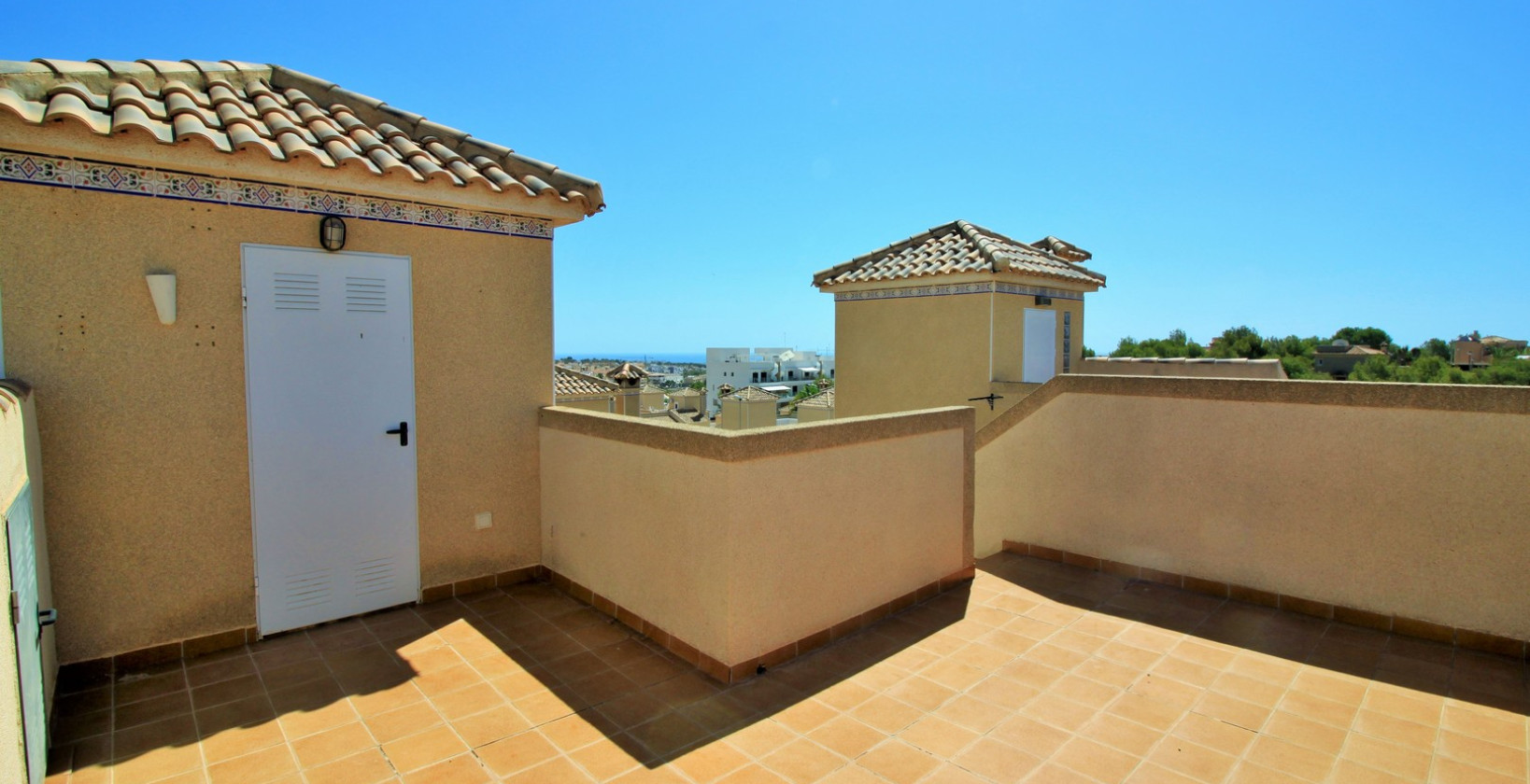 Resale - Townhouse - Villamartin