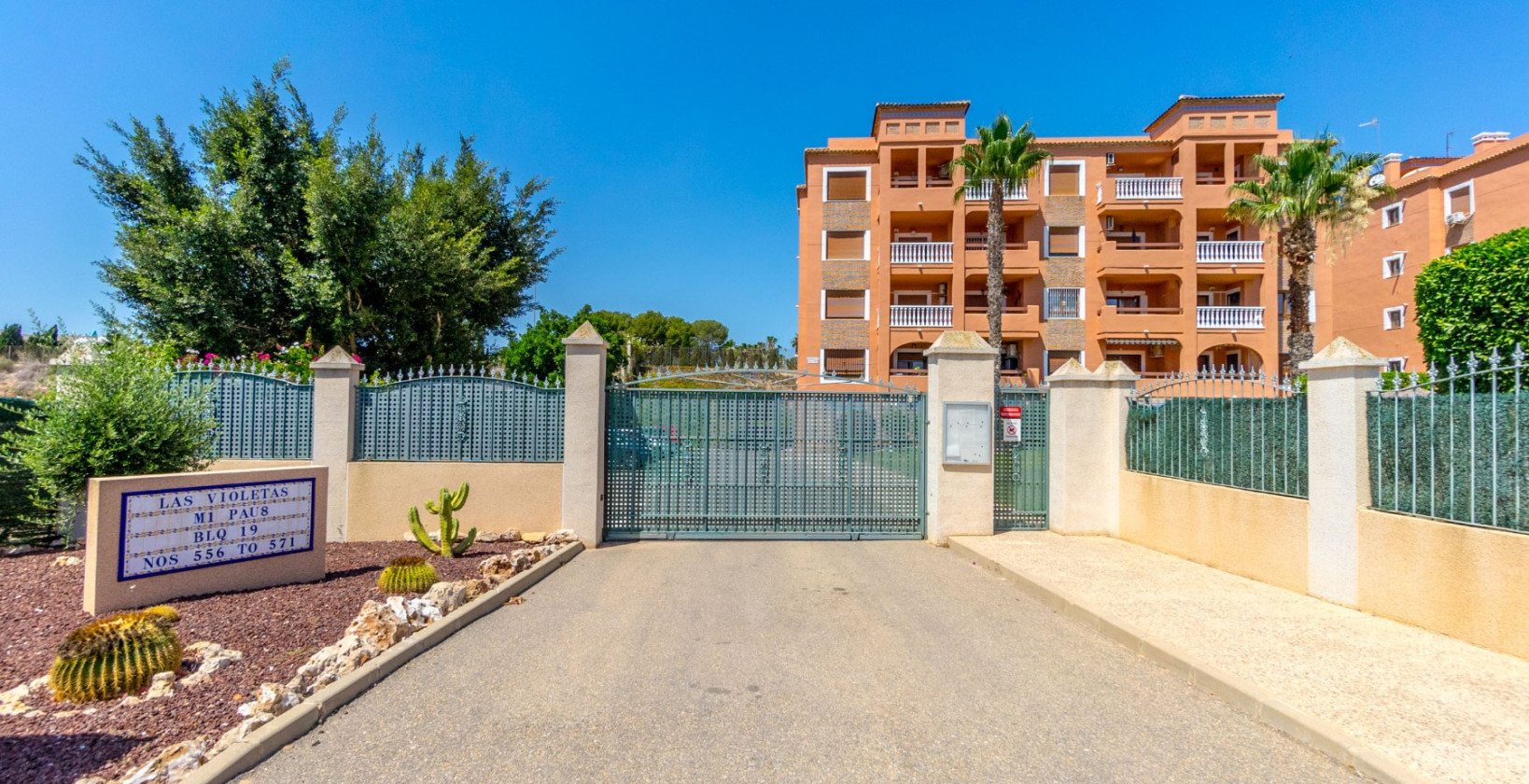 Resale - Apartment / flat - Orihuela Costa - Villamartín