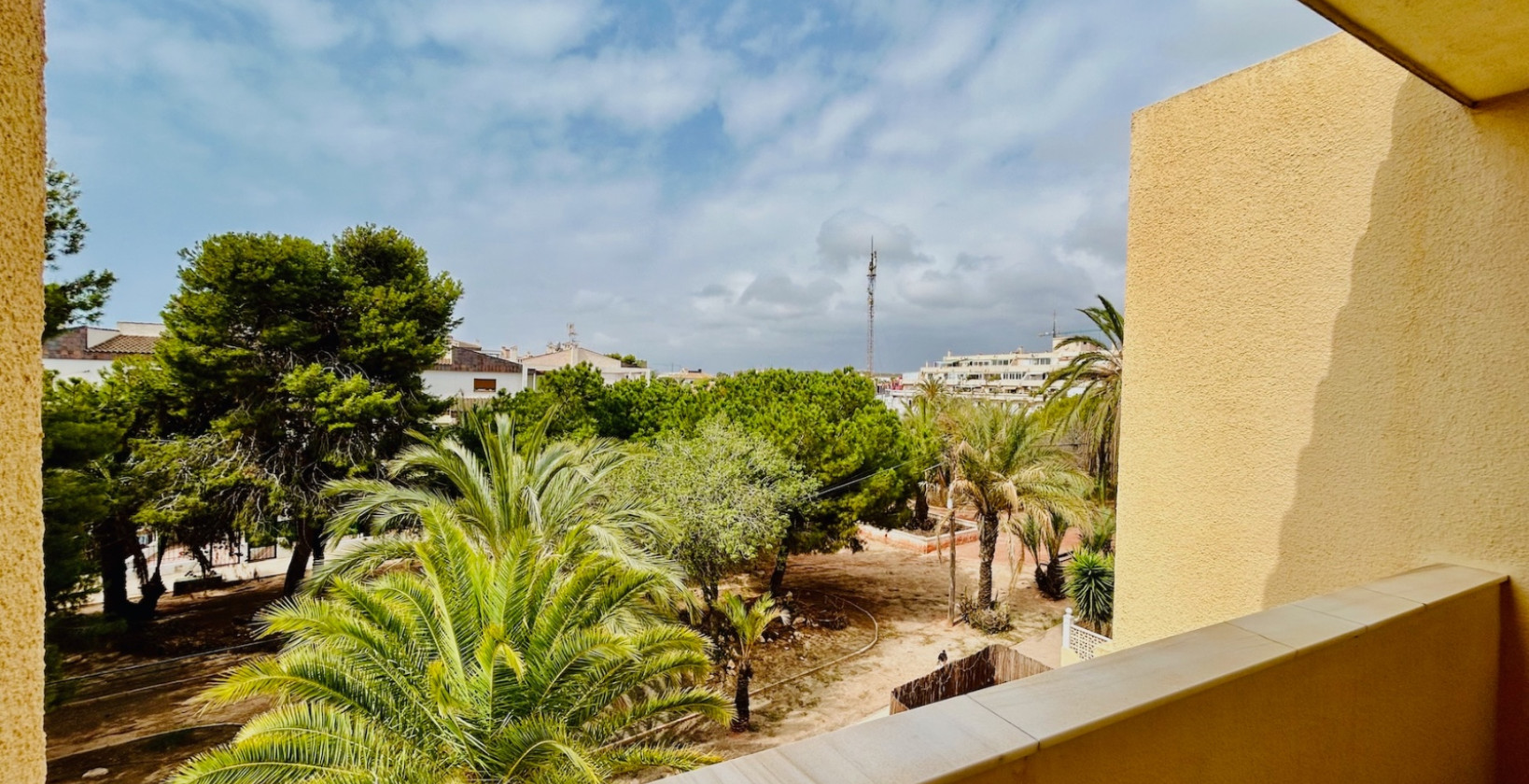 Resale - Apartment / flat - Torrevieja - Punta Prima