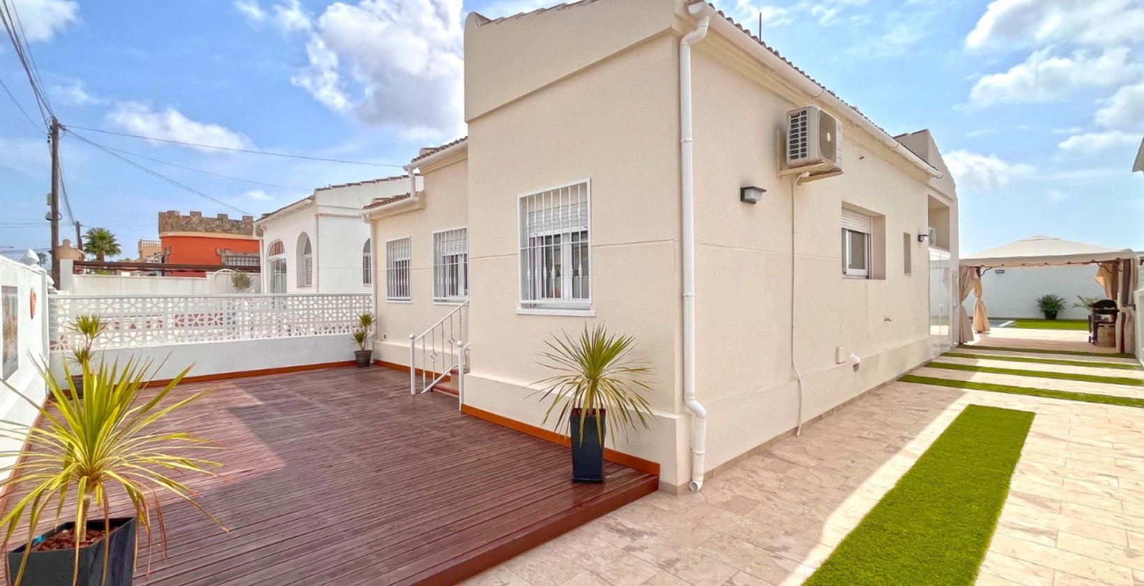 Återförsäljning - Villa - Torrevieja - San Luis