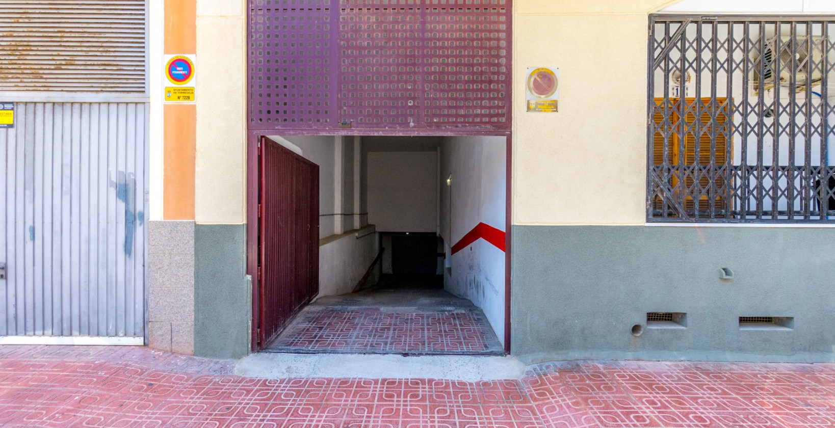 Återförsäljning - Garage - Torrevieja - Playa de los Locos