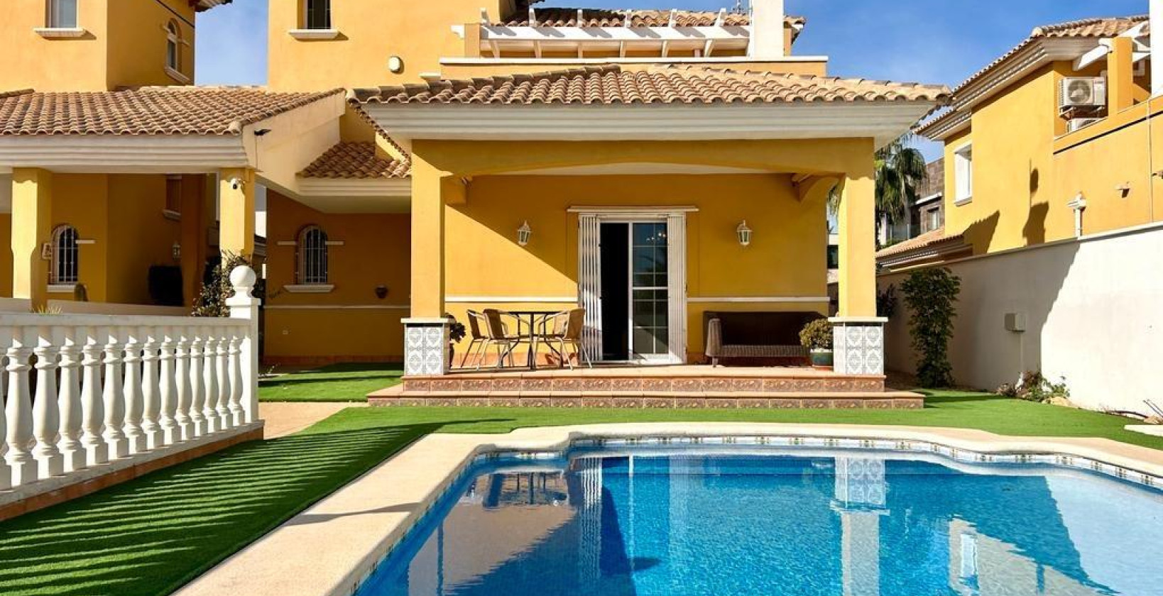 Resale - Villa - Orihuela Costa - Cabo Roig