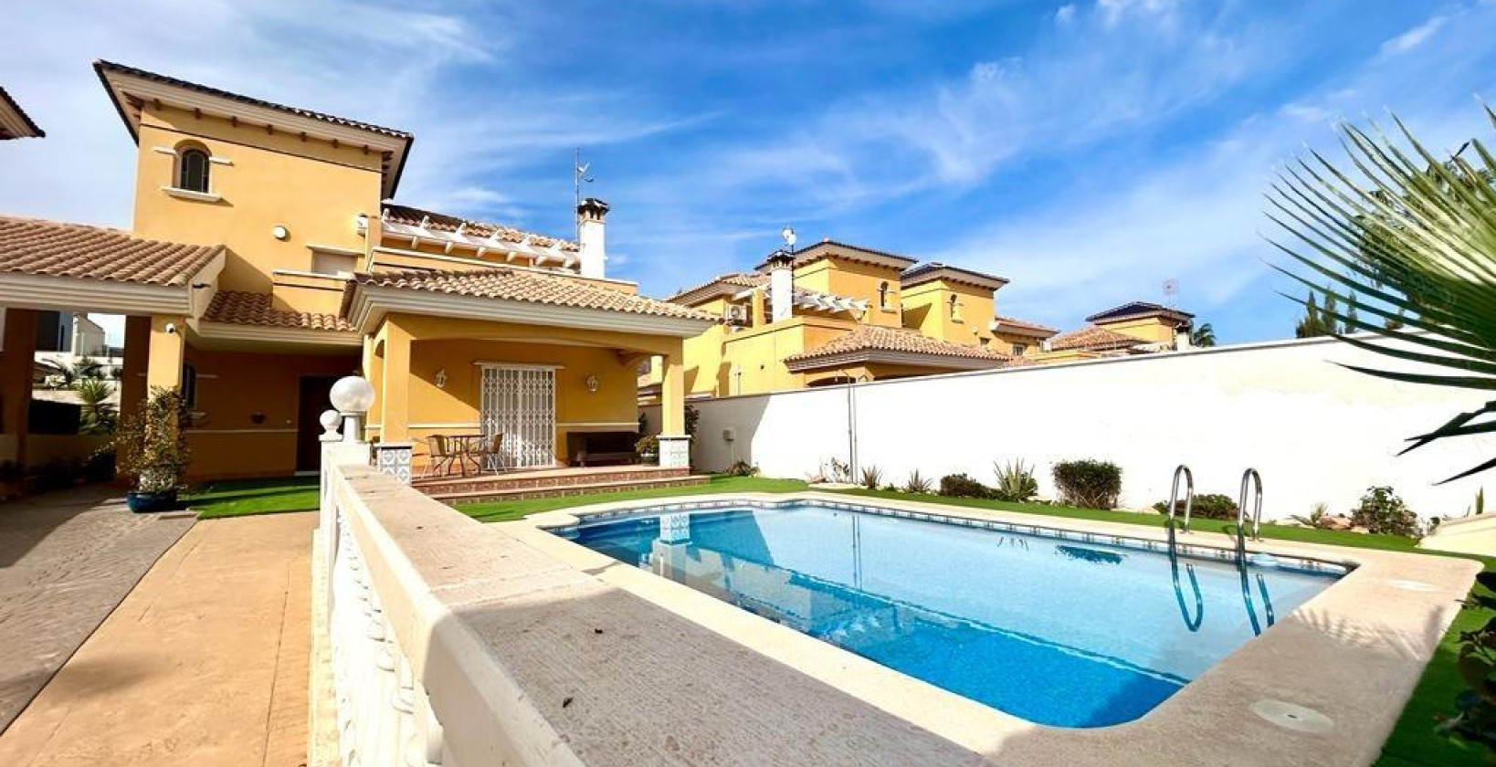 Resale - Villa - Orihuela Costa - Cabo Roig