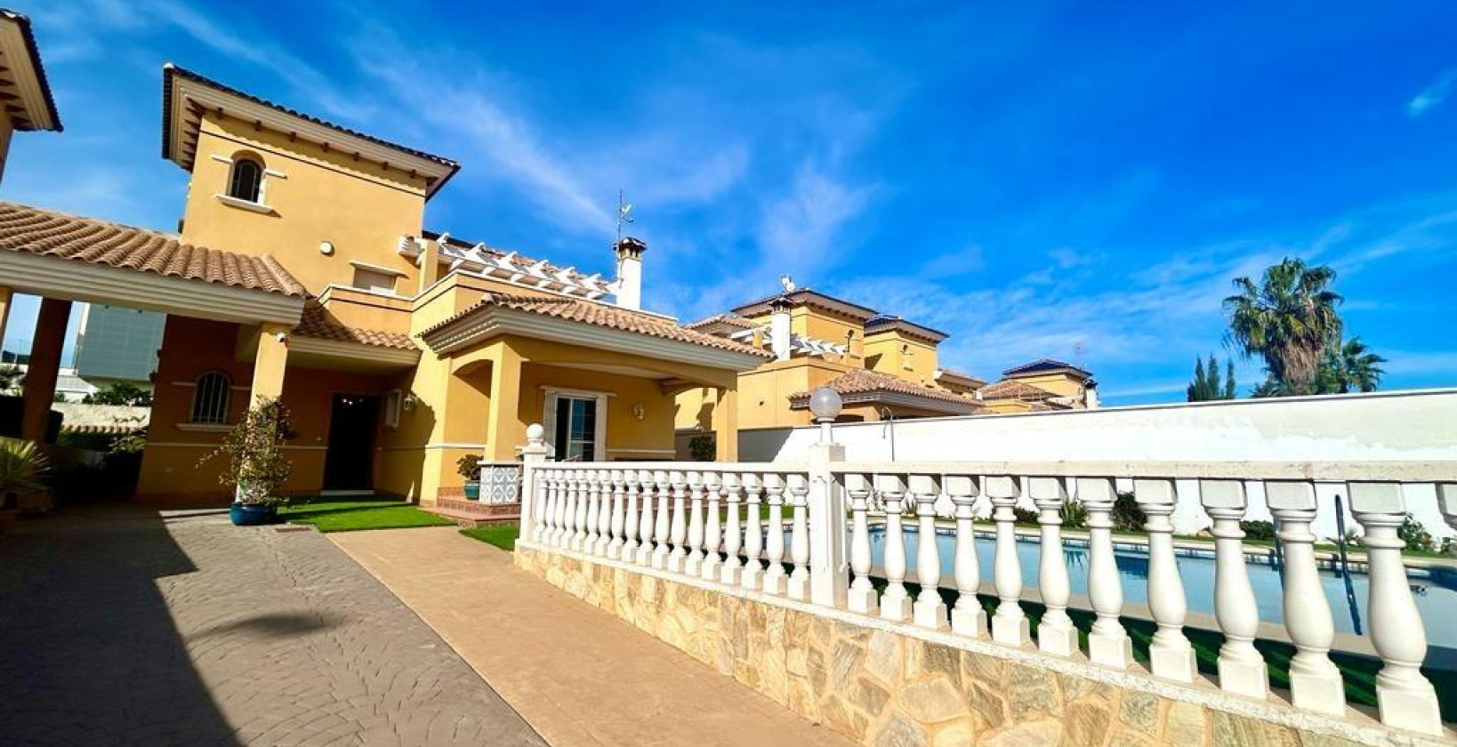 Återförsäljning - Villa - Orihuela Costa - Cabo Roig