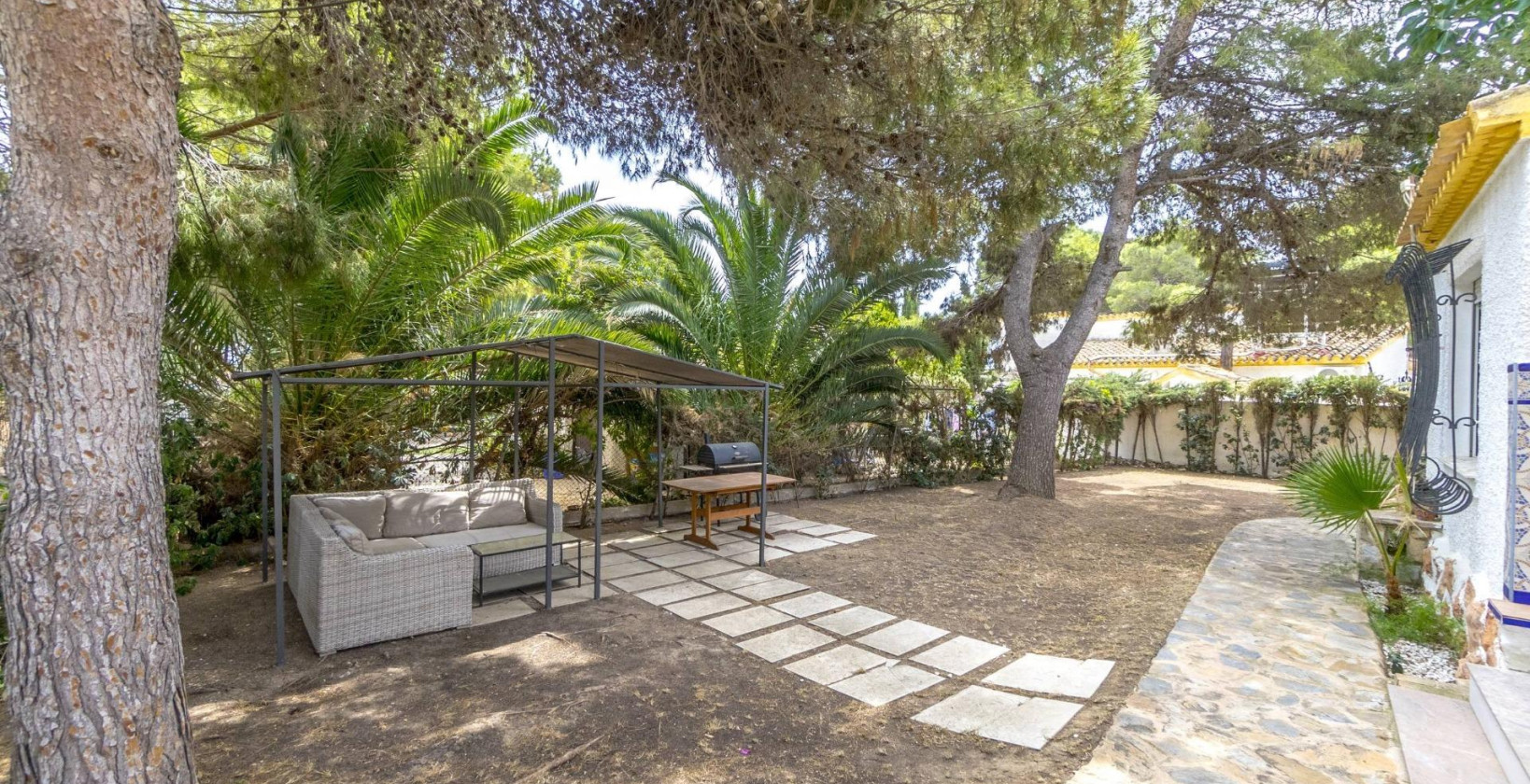 Återförsäljning - Villa - Orihuela Costa - Punta Prima