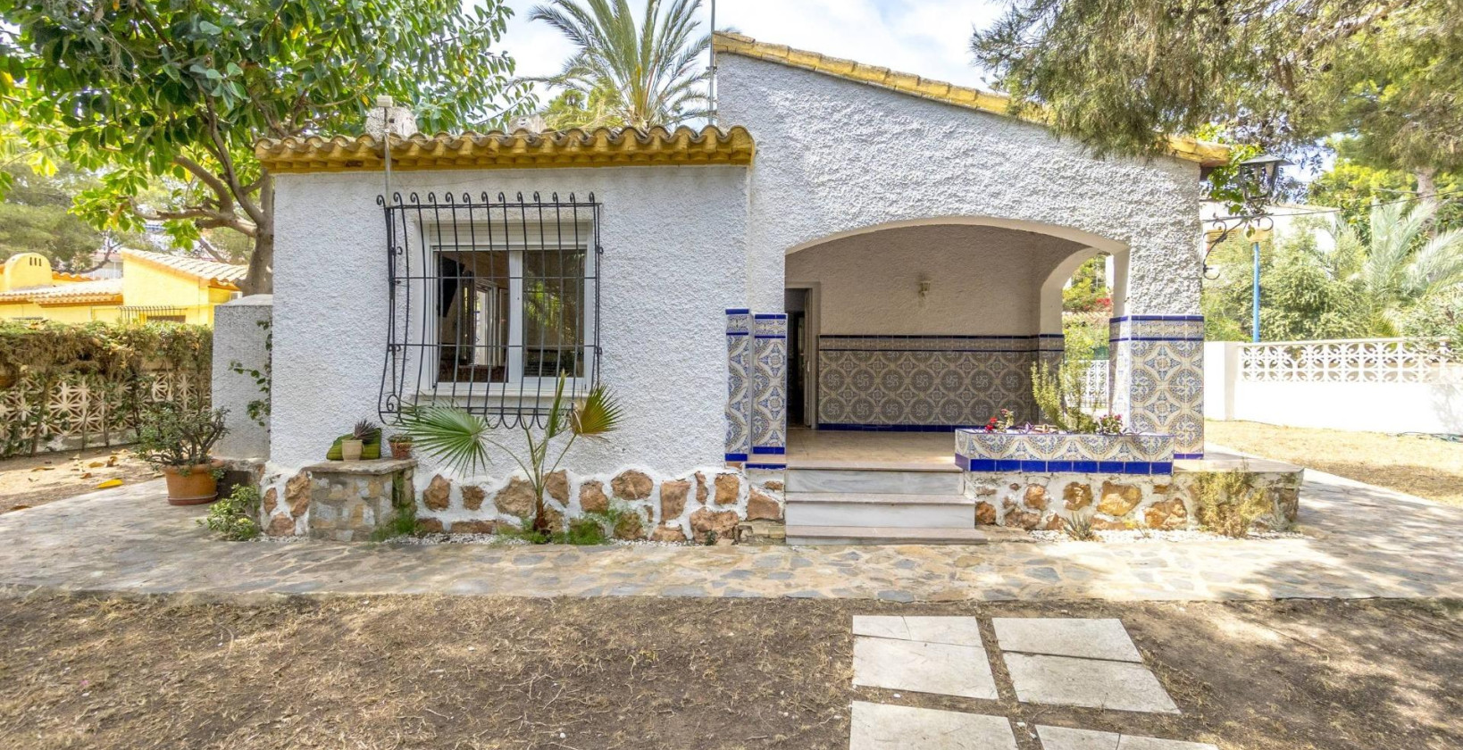 Återförsäljning - Villa - Orihuela Costa - Punta Prima