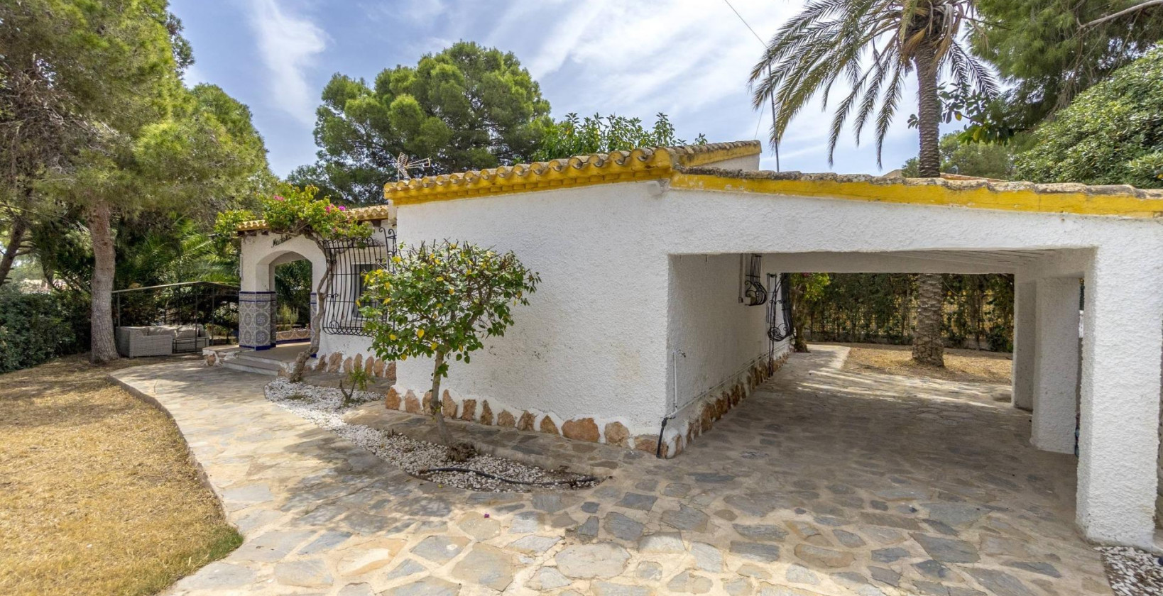 Återförsäljning - Villa - Orihuela Costa - Punta Prima